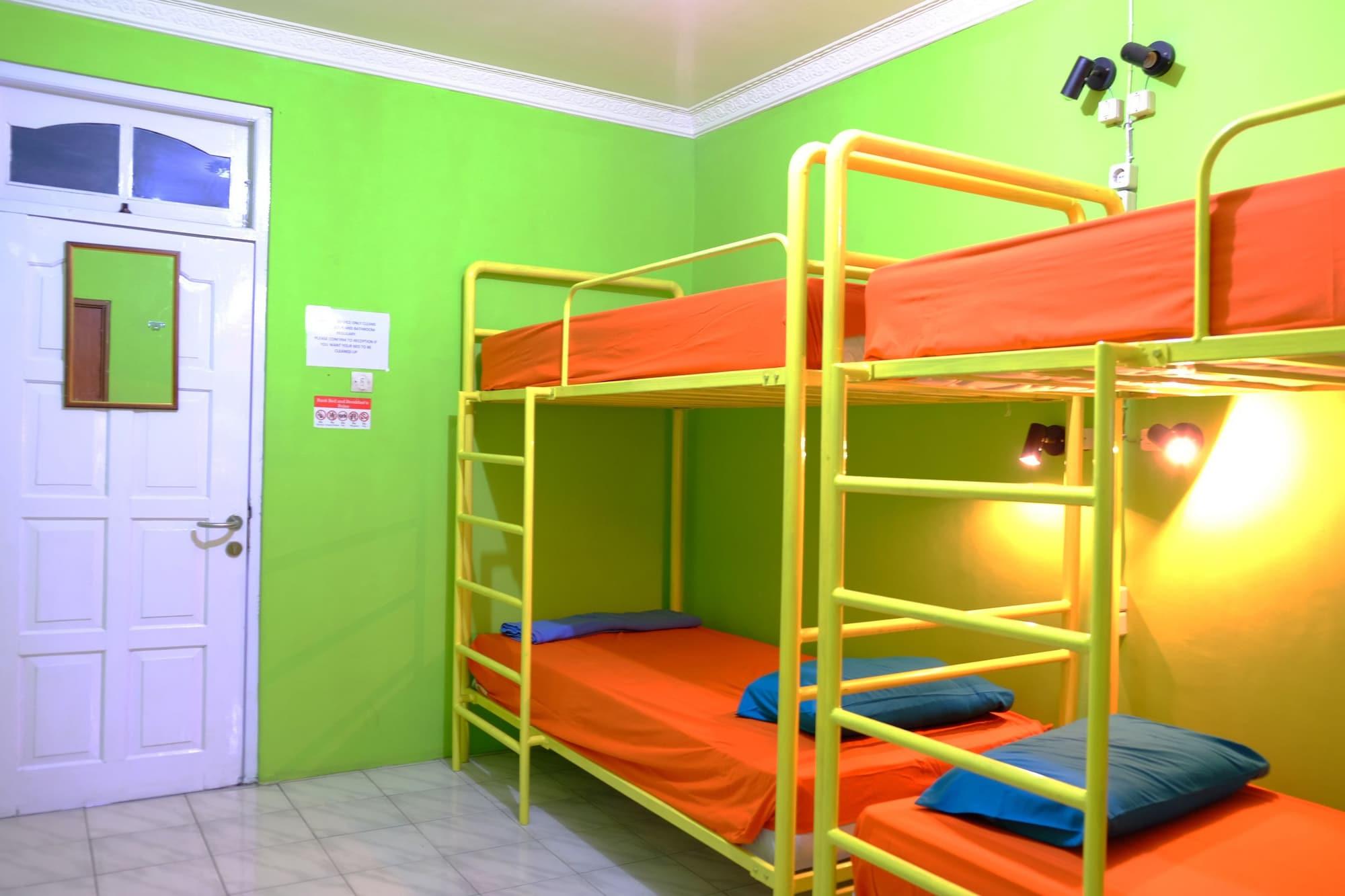 Bunk Bed And Breakfast 12/17