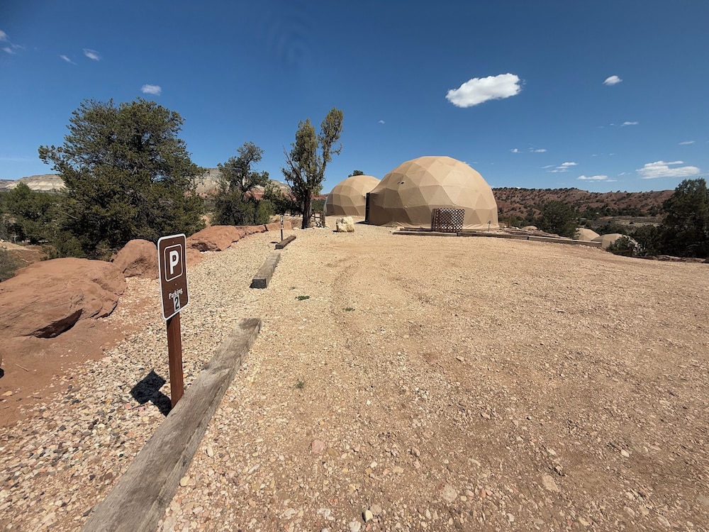 Bryce Glamp And Camp 52/56
