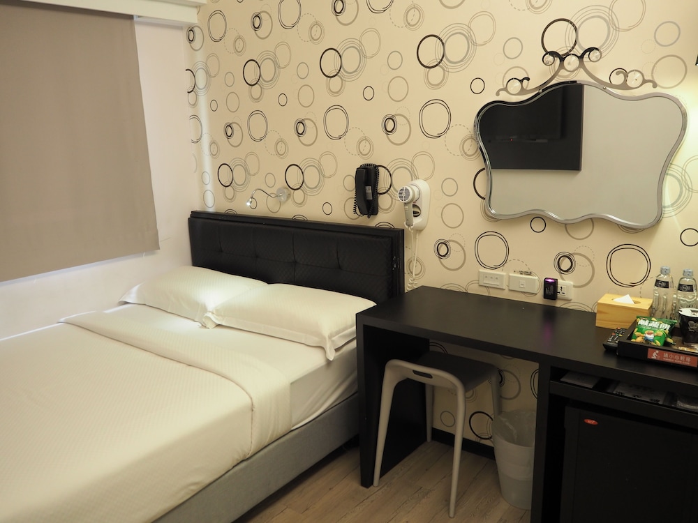 CHECK inn Express Kaohsiung Love River 22/66