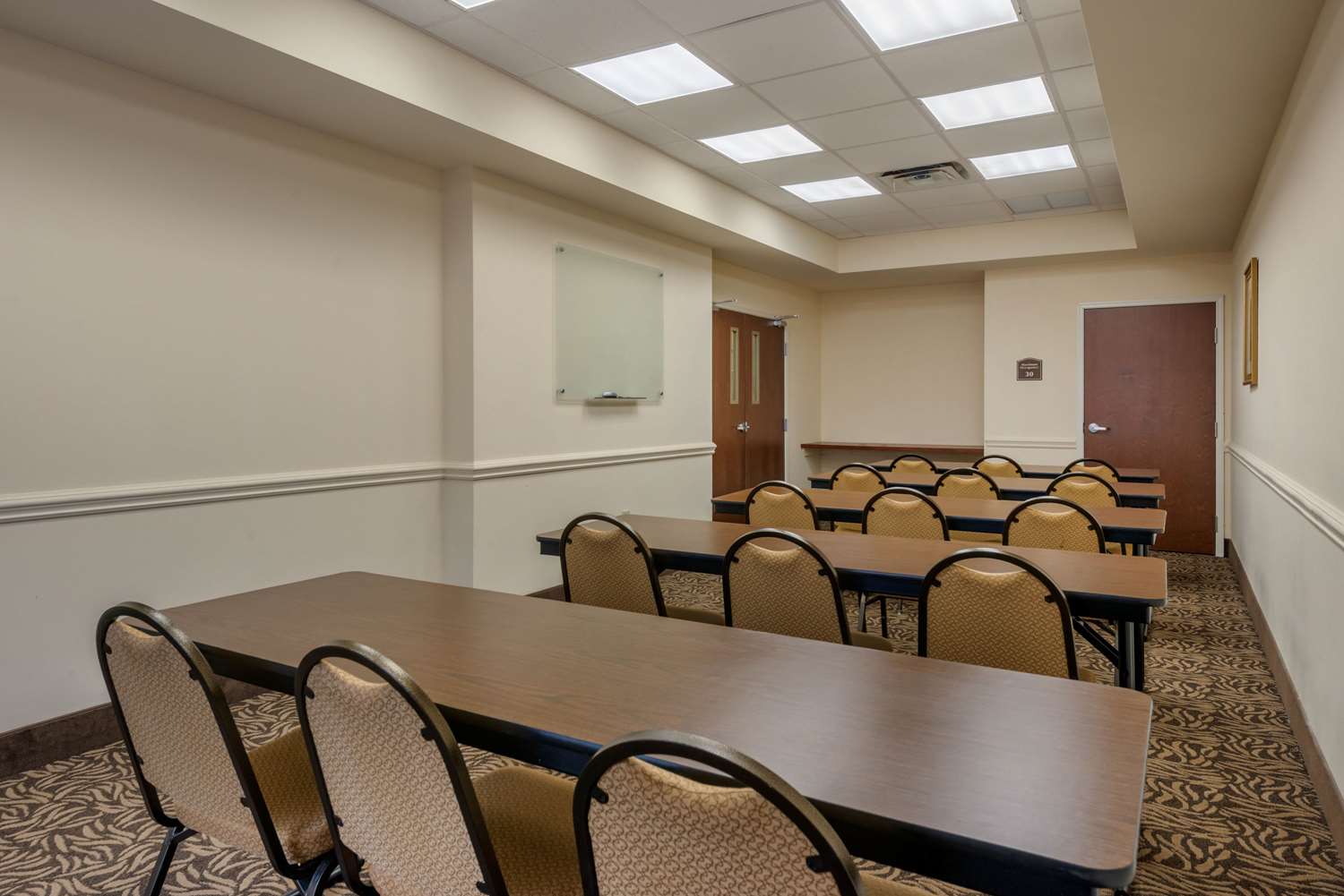 Comfort Inn & Suites Fort Myers Airport 19/26