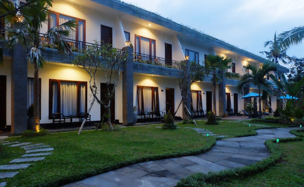 Ubud Raya Boutique Hotel 64/66