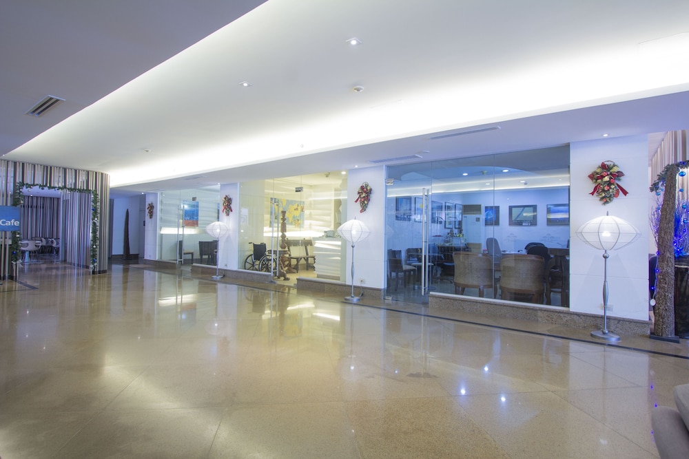 Crown Regency Suites Mactan 9/74