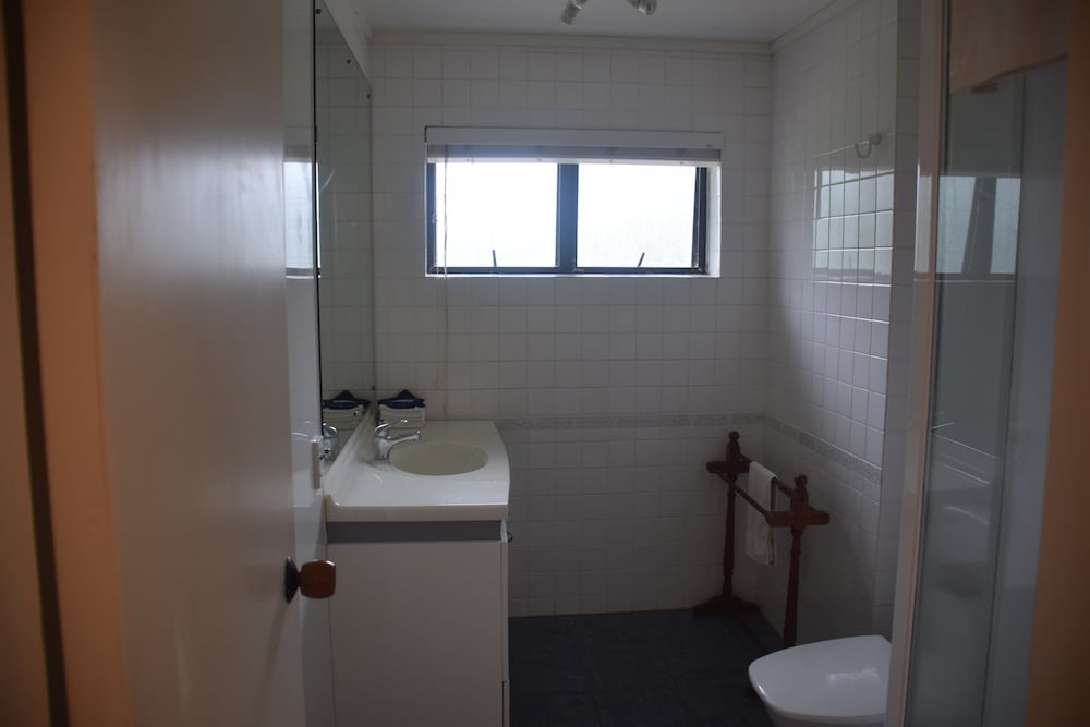 Avana Waterfront Apartments 20/64