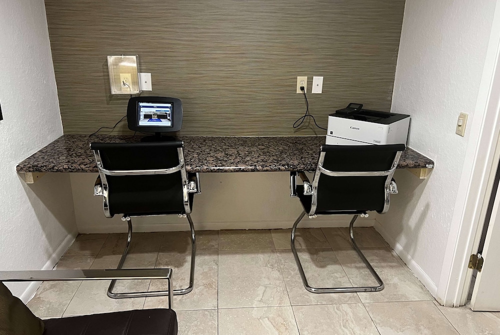 Studio6 Houston, TX - Westchase 44/56