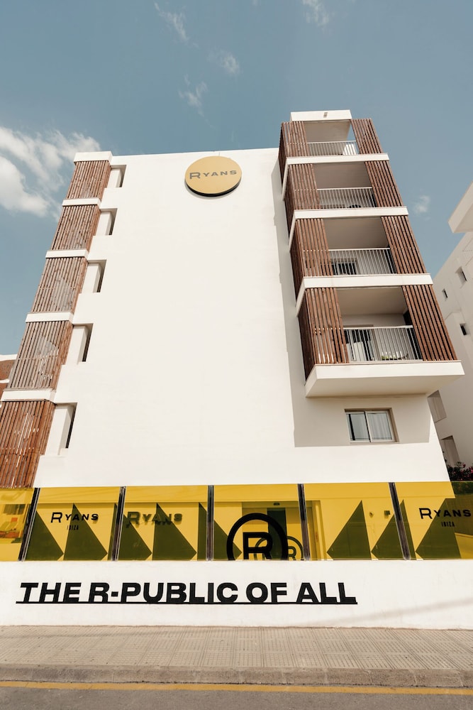 Ryans Ibiza Apartments Adults Only in IBIZA