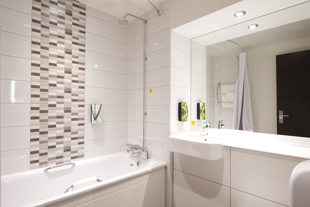 Premier Inn London Tottenham Hale Hotel 43/46