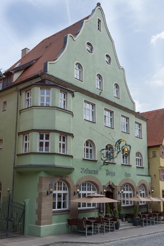Hotel Restaurant Piazza 4/50