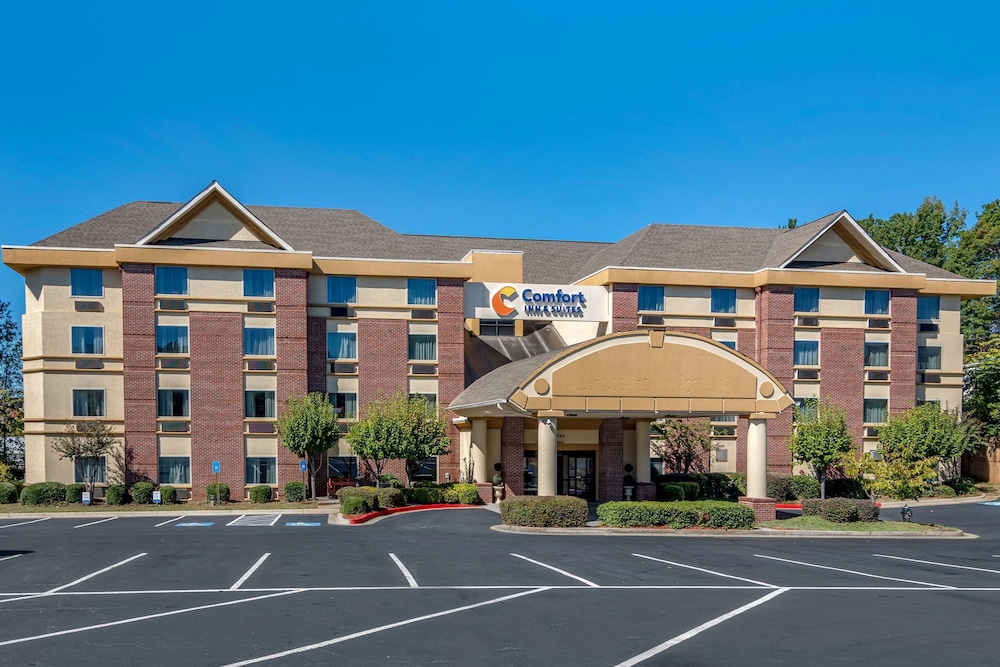 Comfort Inn Suites Suwanee Sugarloaf 2/36
