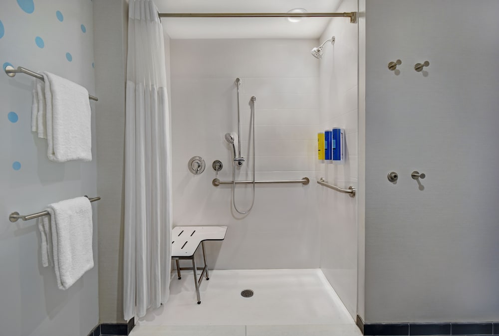 Tru By Hilton Macon North 17/41