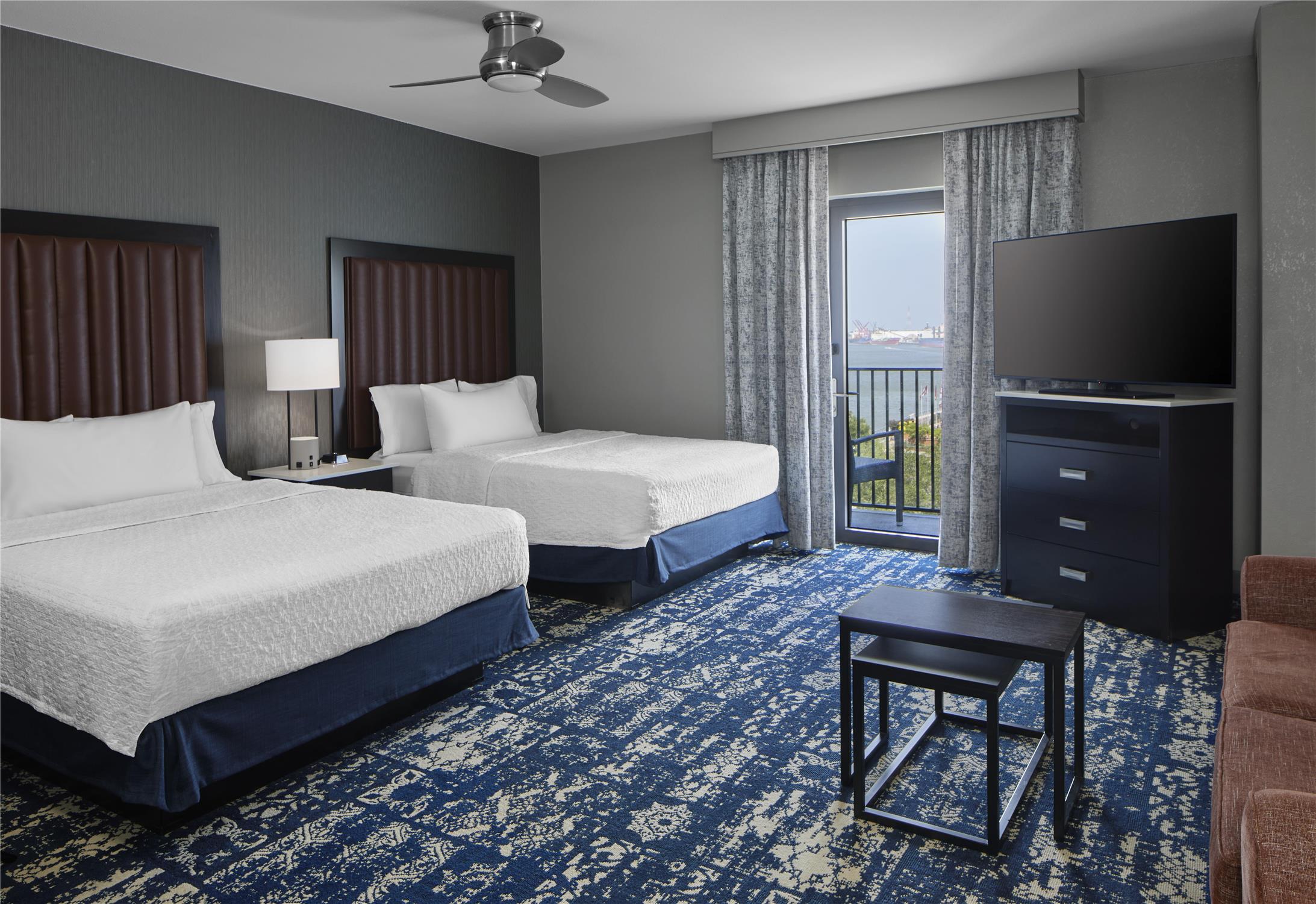 STUDIO, 2 QUEEN BEDS, RIVER VIEW, BALCONY