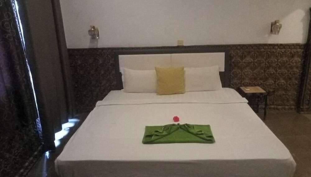 Le Grand Palais Boutique Hotel 78/100