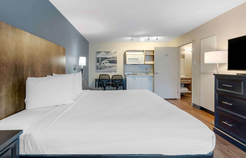 Extended Stay America Suites San Francisco San Mateo SFO 24/55