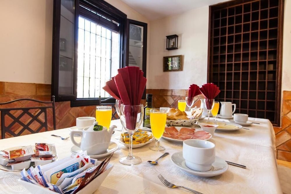 Hotel Palacio del Intendente 25/33