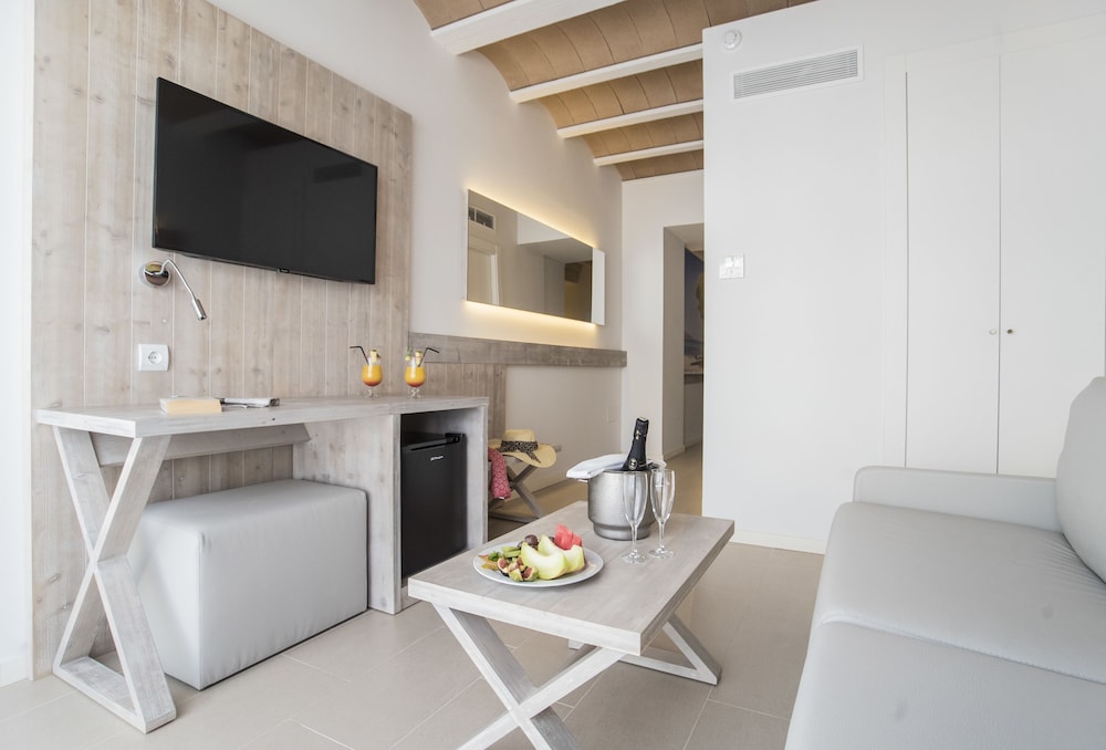 Hostal Residencia Voramar 40/54
