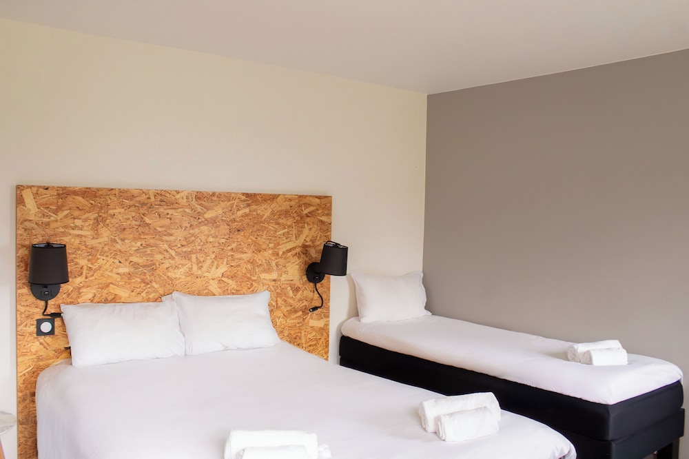 Hotel les Genets 12/50