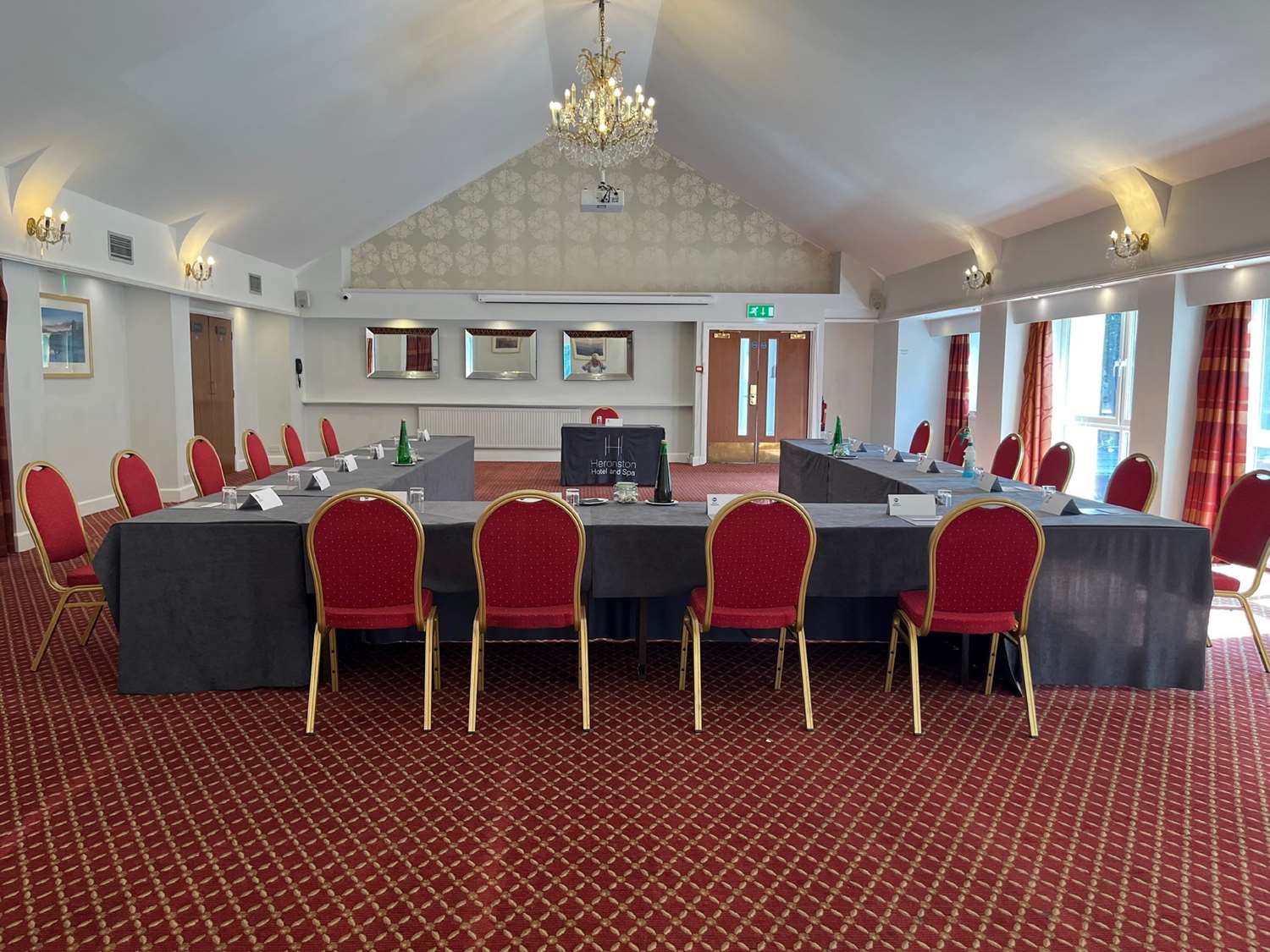 Best Western Premier Heronston Hotel & Spa 21/24