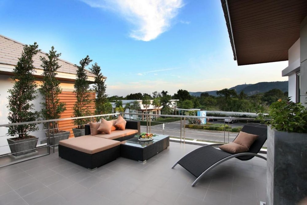 Chalong Miracle Lakeview Resort & Spa 73/100