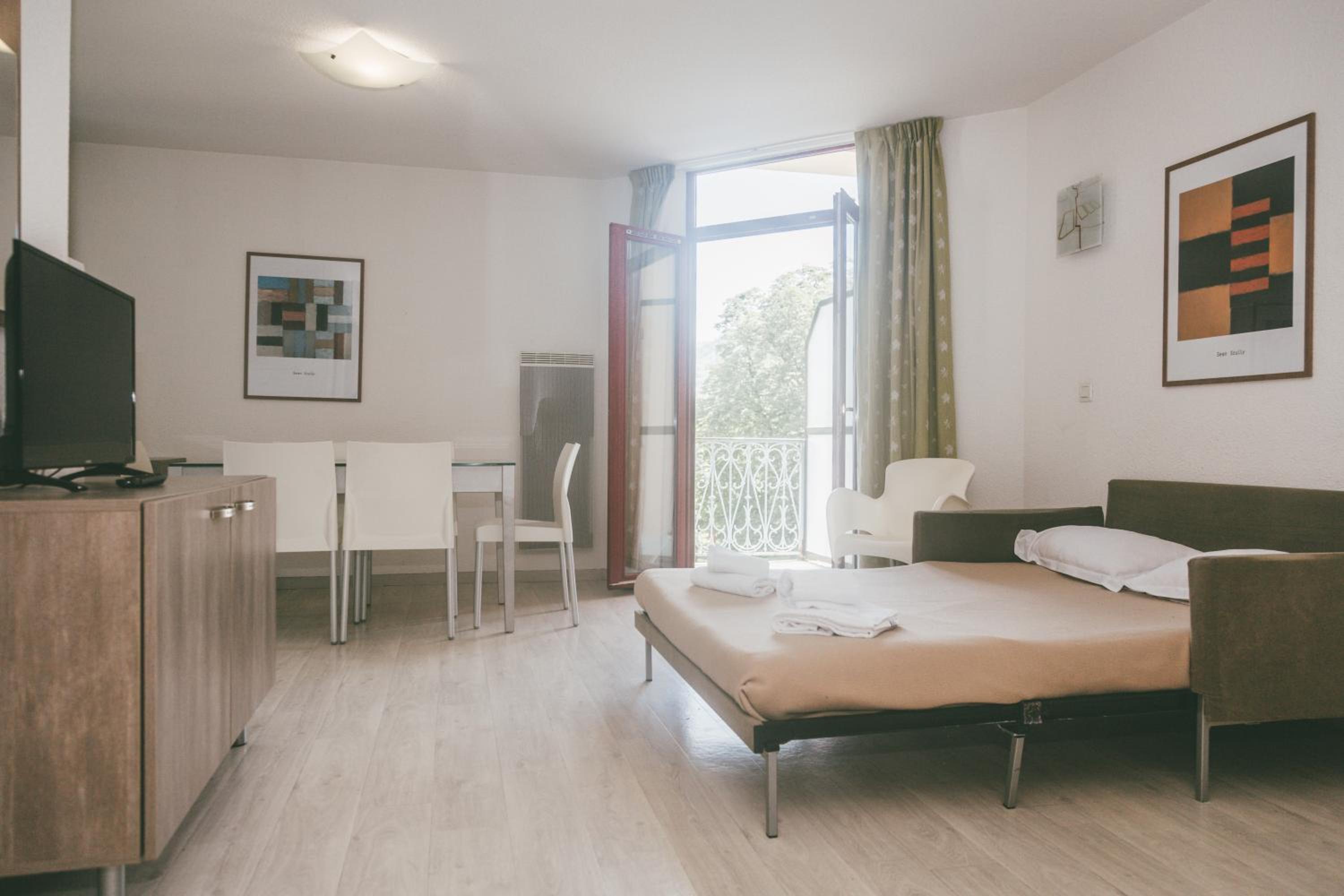 1 Bedroom, Apartment, Double Bed, Sofa