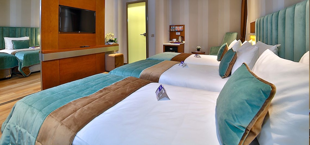 The Tango Hotel Taksim 20/40