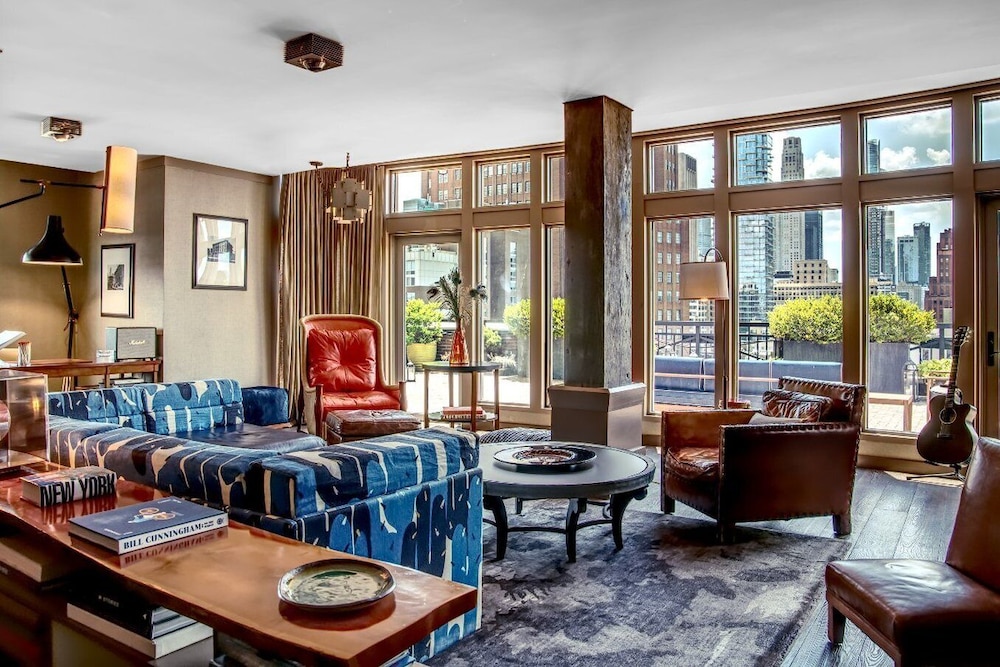 Soho Grand Hotel 43/73