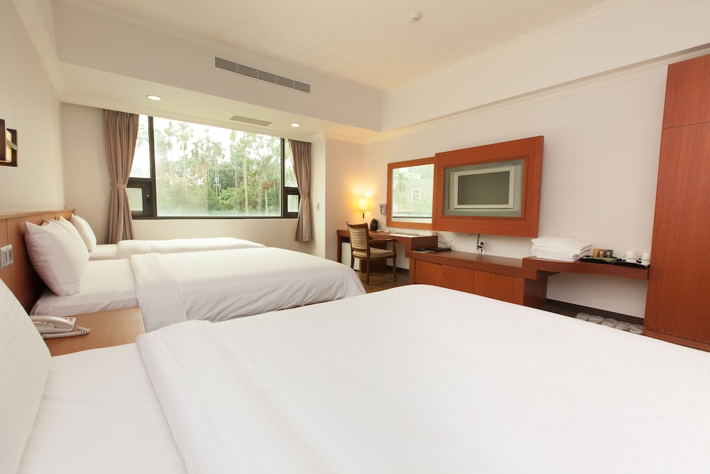F Hotel Chiayi 3/25