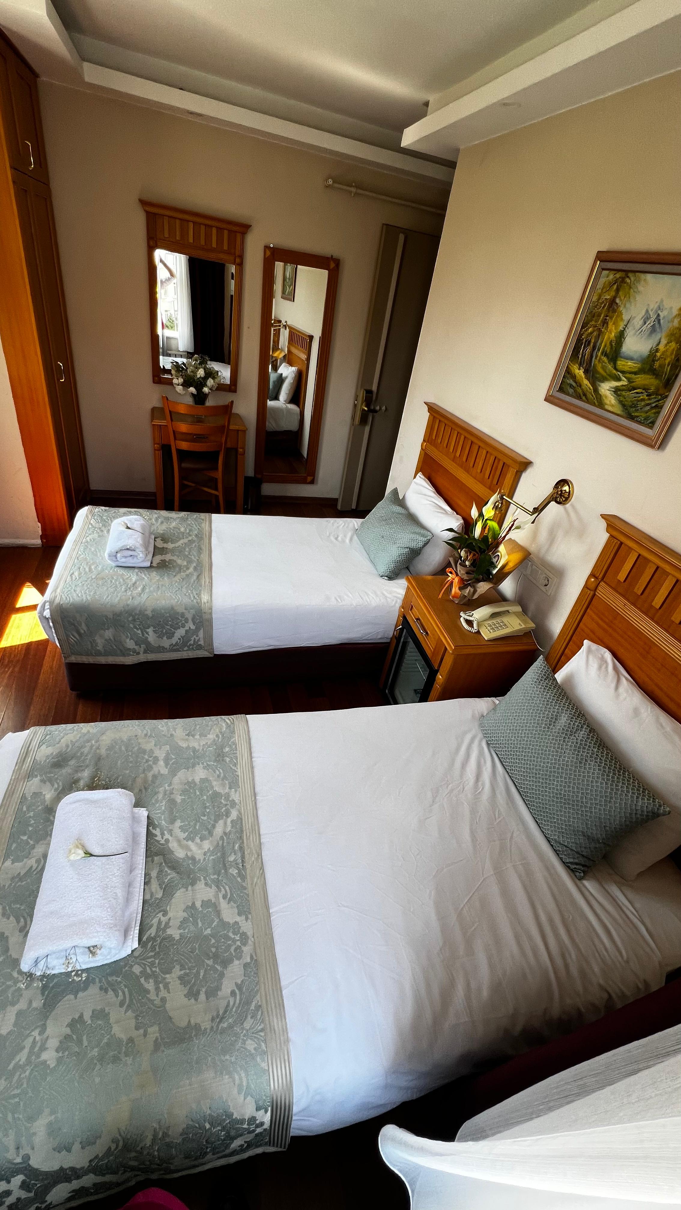 Standard, Twin Beds