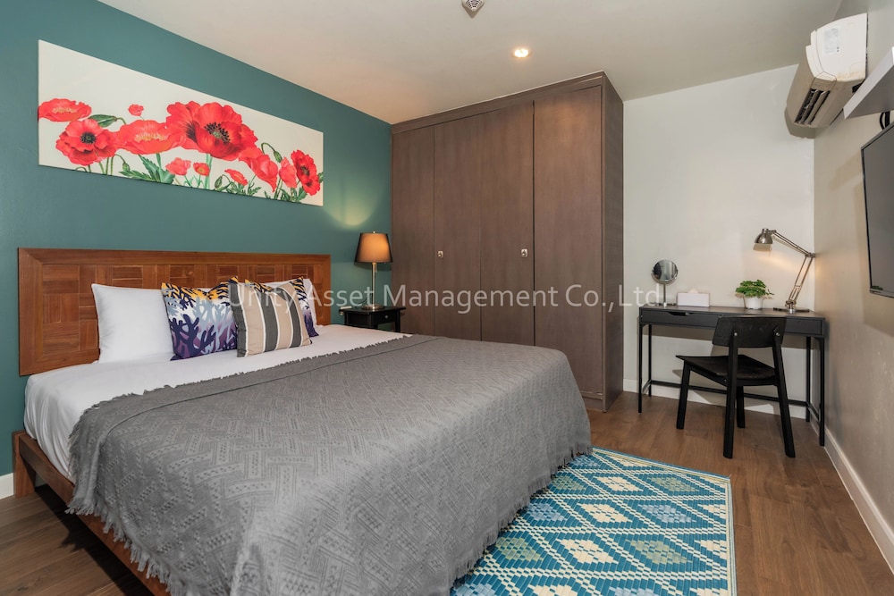 2 Bedrooms, 2 King Beds, Sea View