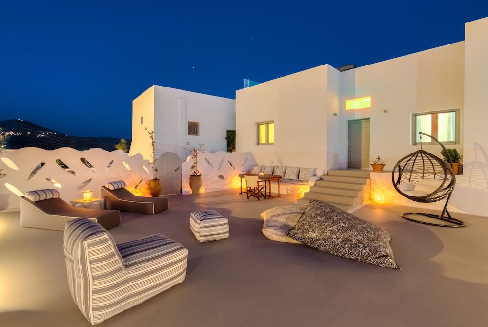 Pasithea Suites Santorini 53/60