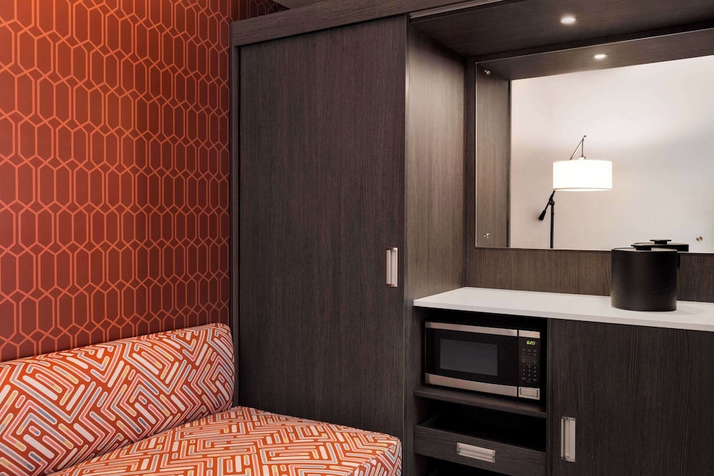 The Orbit Hotel, Trademark Collection by Wyndham 6/42