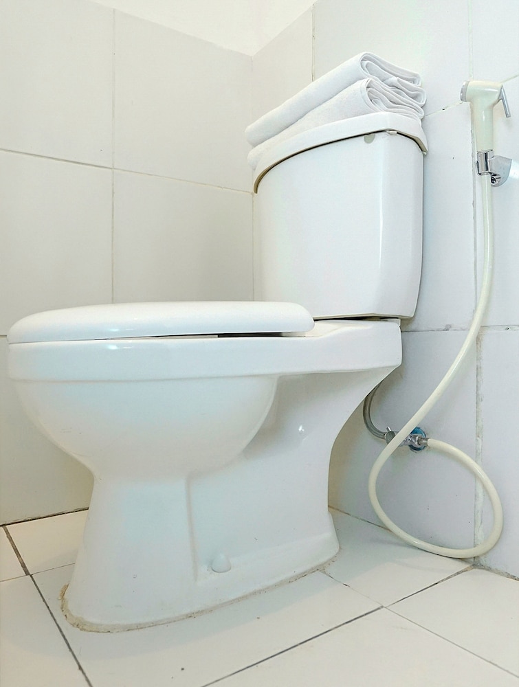 OYO 877 Bypass Town Square 27/28