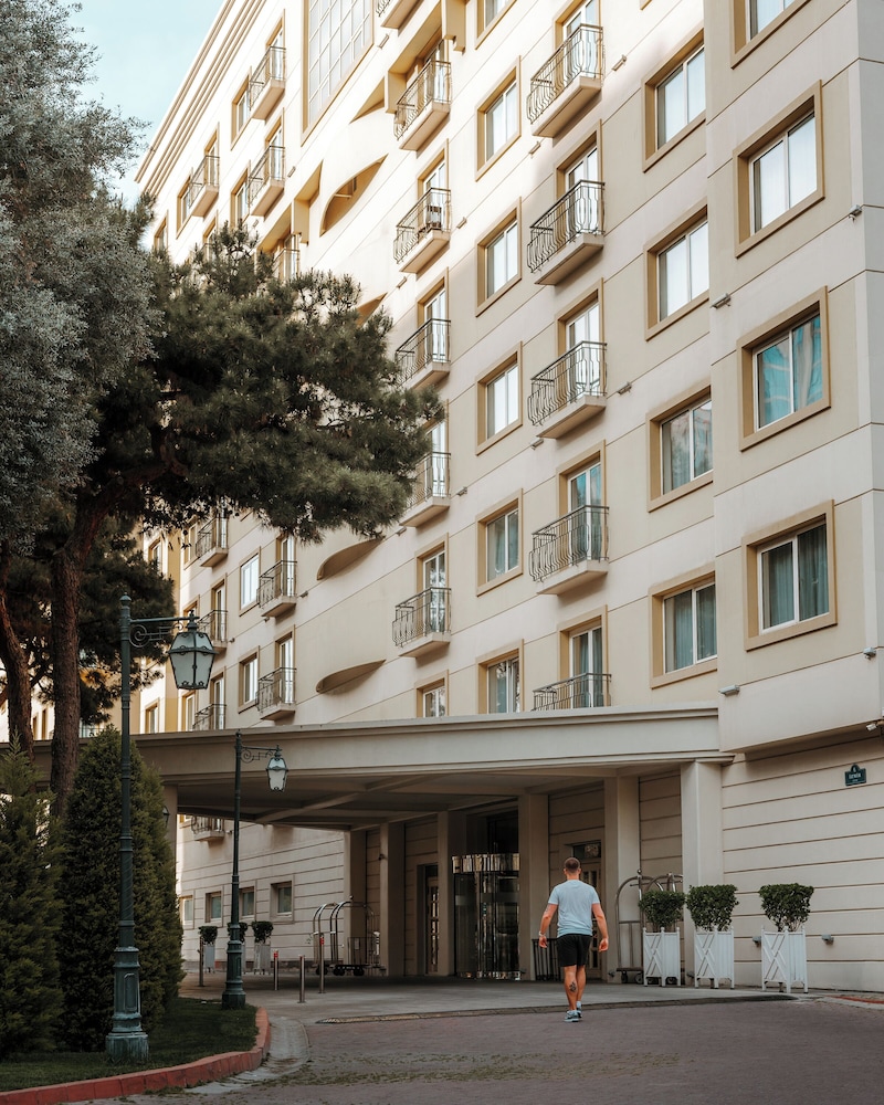 Hyatt Regency Baku 8/77