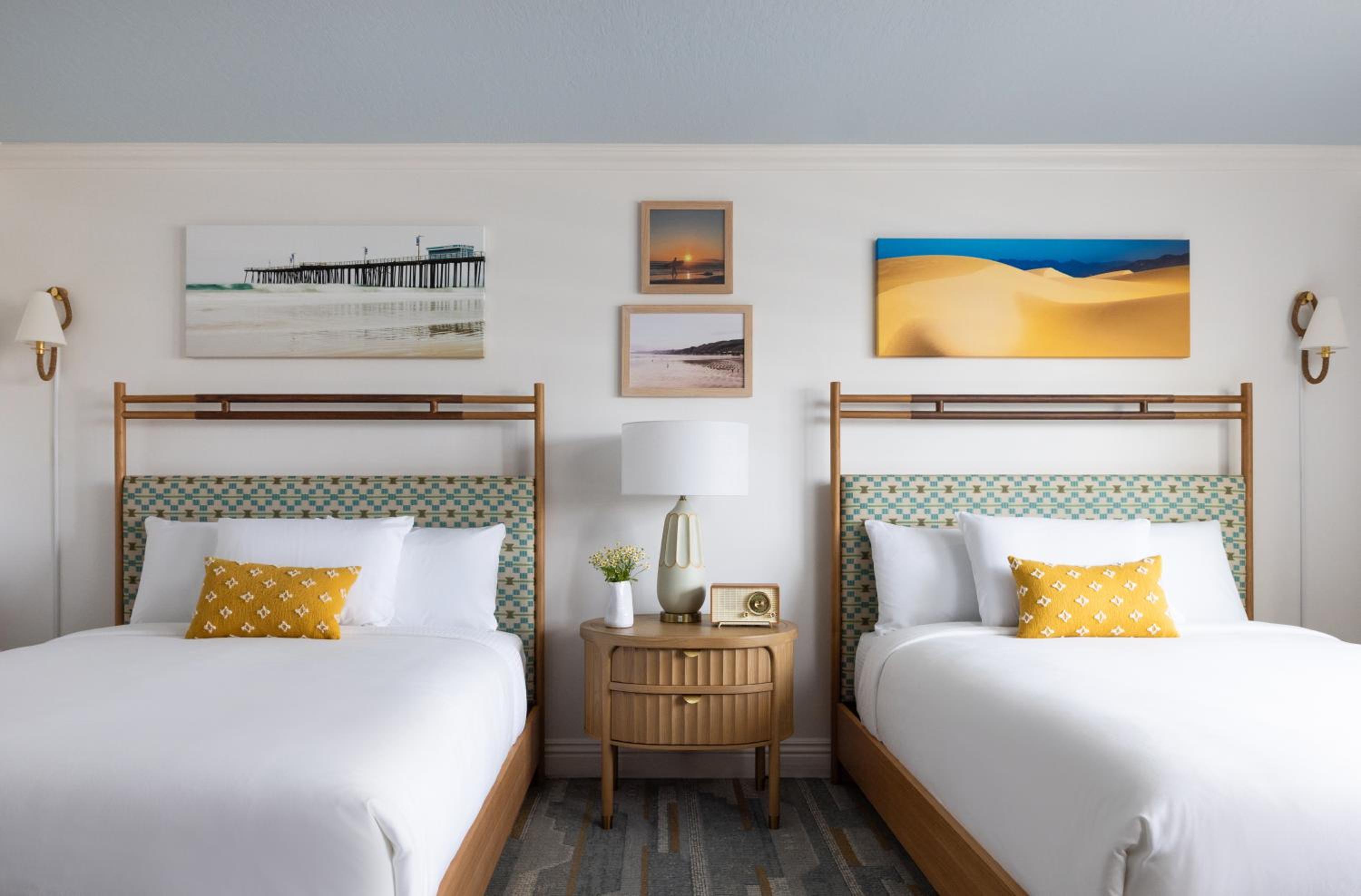 1 Bedroom, Suite, 2 Queen Beds, Ocean Front, Sofa