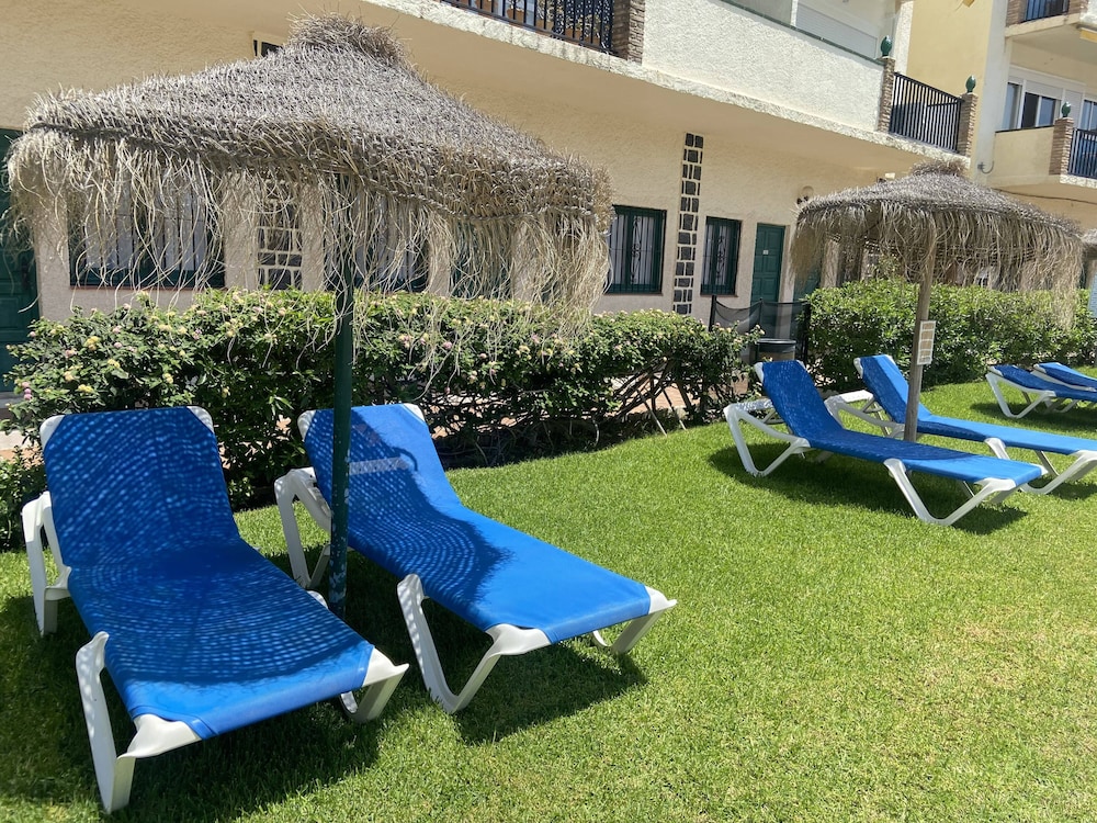 Hotel Los Jazmines 66/69