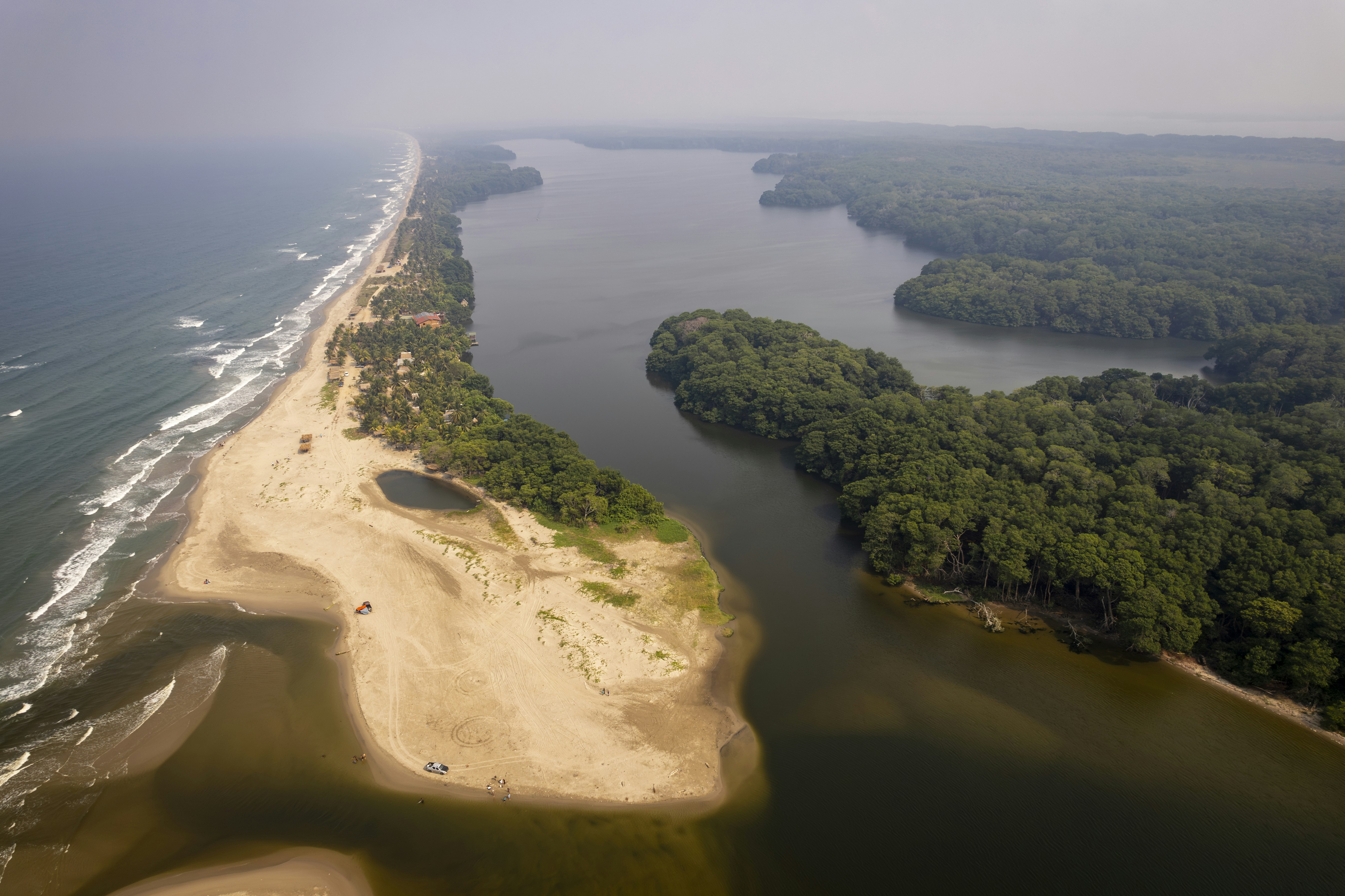 Indura Beach & Golf Resort Curio Collection by Hilton 41/50
