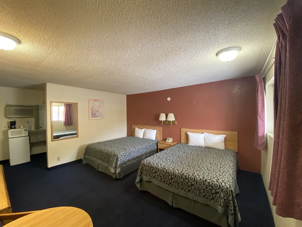Econo Lodge Las Vegas NM 23/53