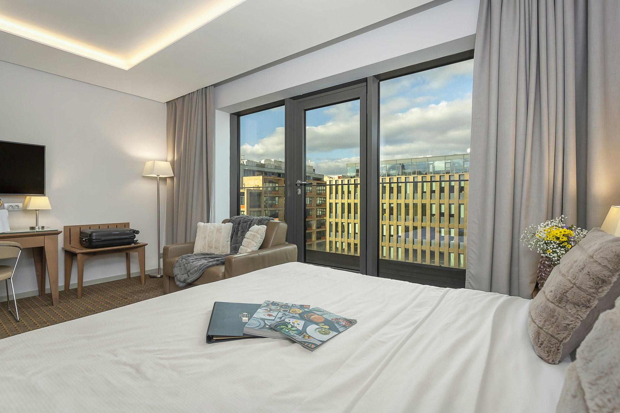 SINGLE ROOM SUPERIOR