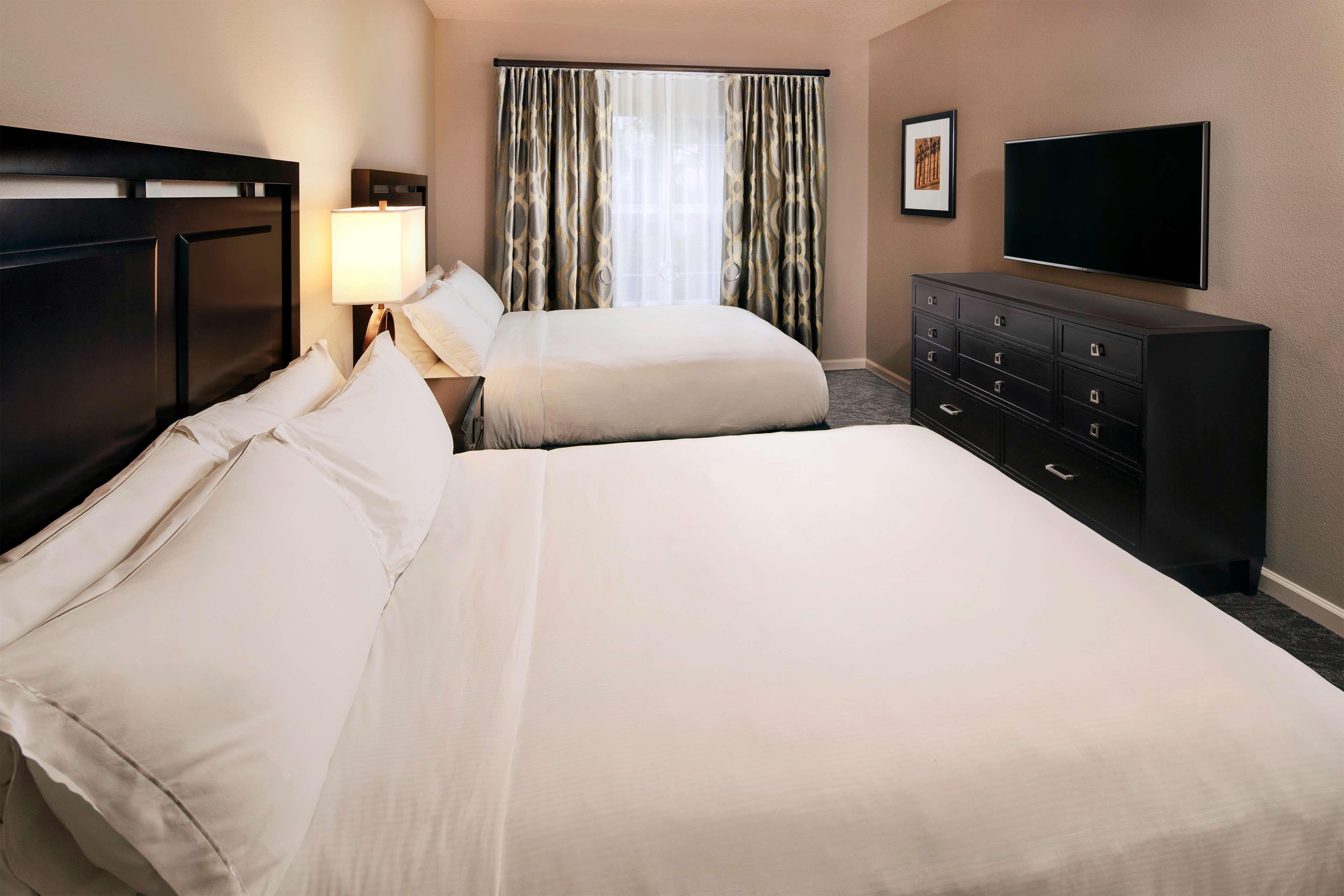 2 BEDROOMS, SUITE, 2 DOUBLE BEDS, KING BED, ACCESSIBLE