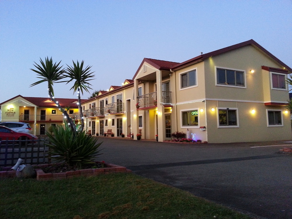 New Castle Motor Lodge 4/53