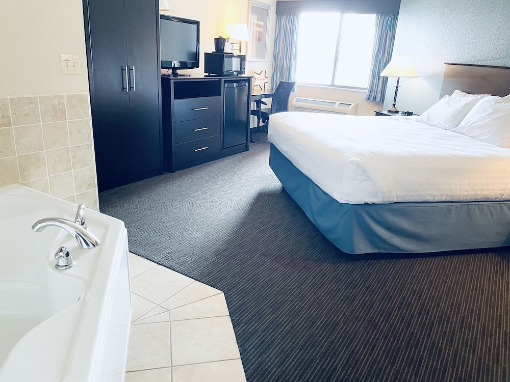 Americinn By Wyndham Green Bay East 26/52