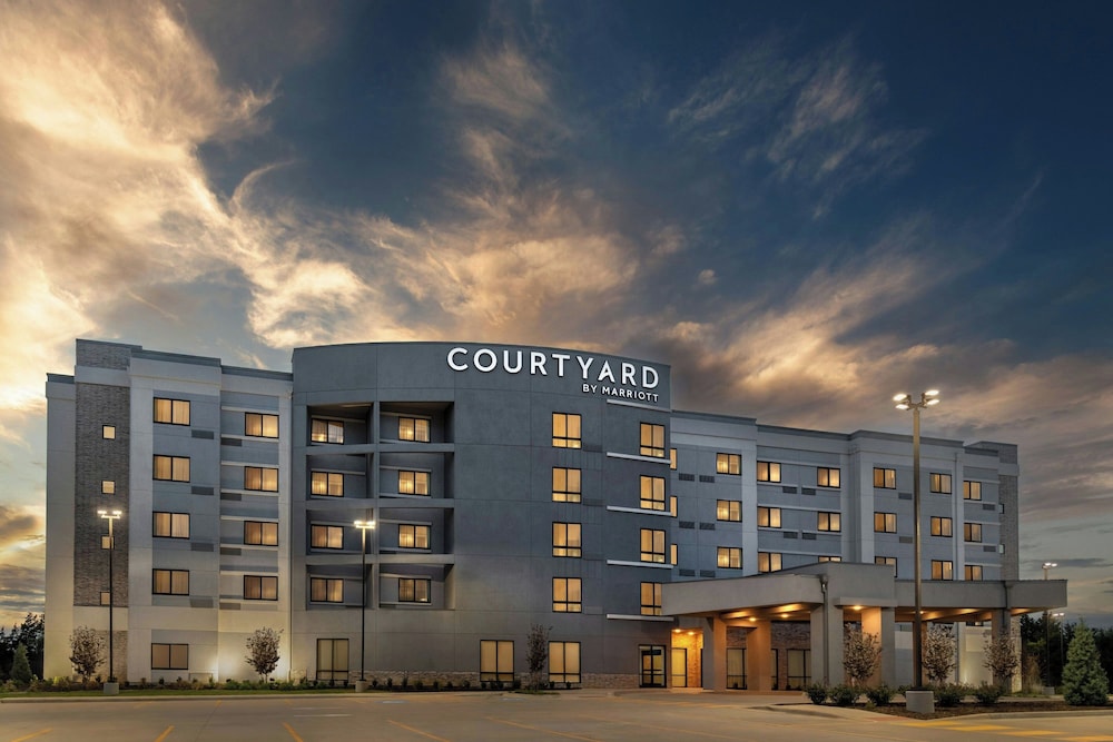 Courtyard By Marriott Sherman 1/45