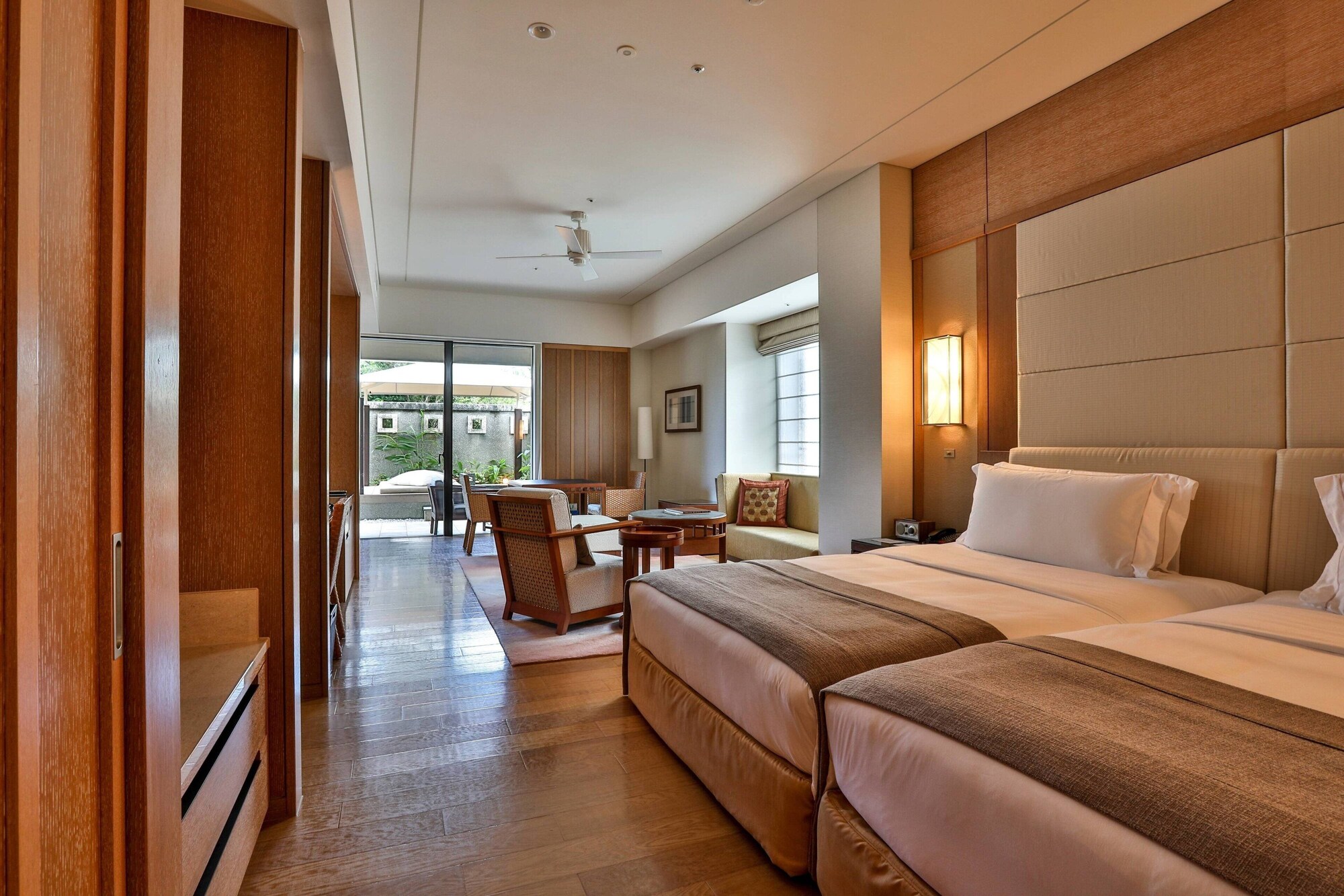 room, 2 double beds, pool access, ground floor