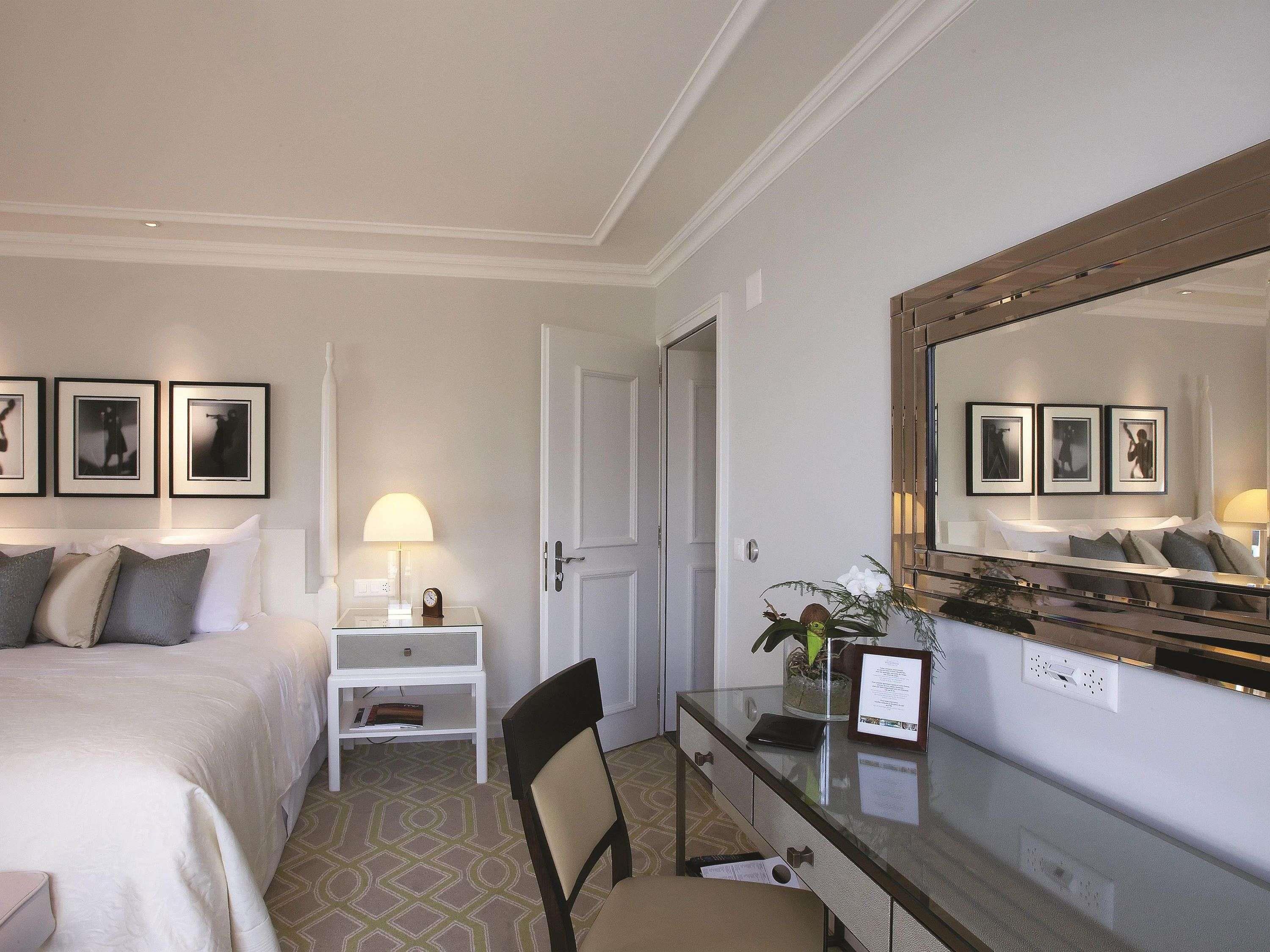 Panorama, Suite, King Bed, Lake View