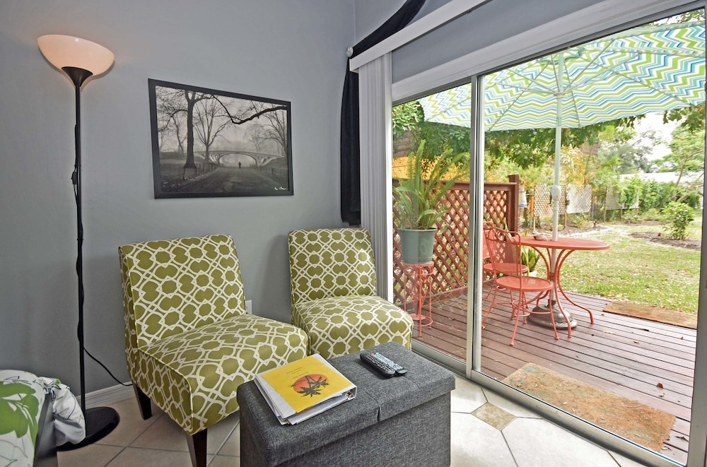 Paradise Cove at Lemon Bay 43/71