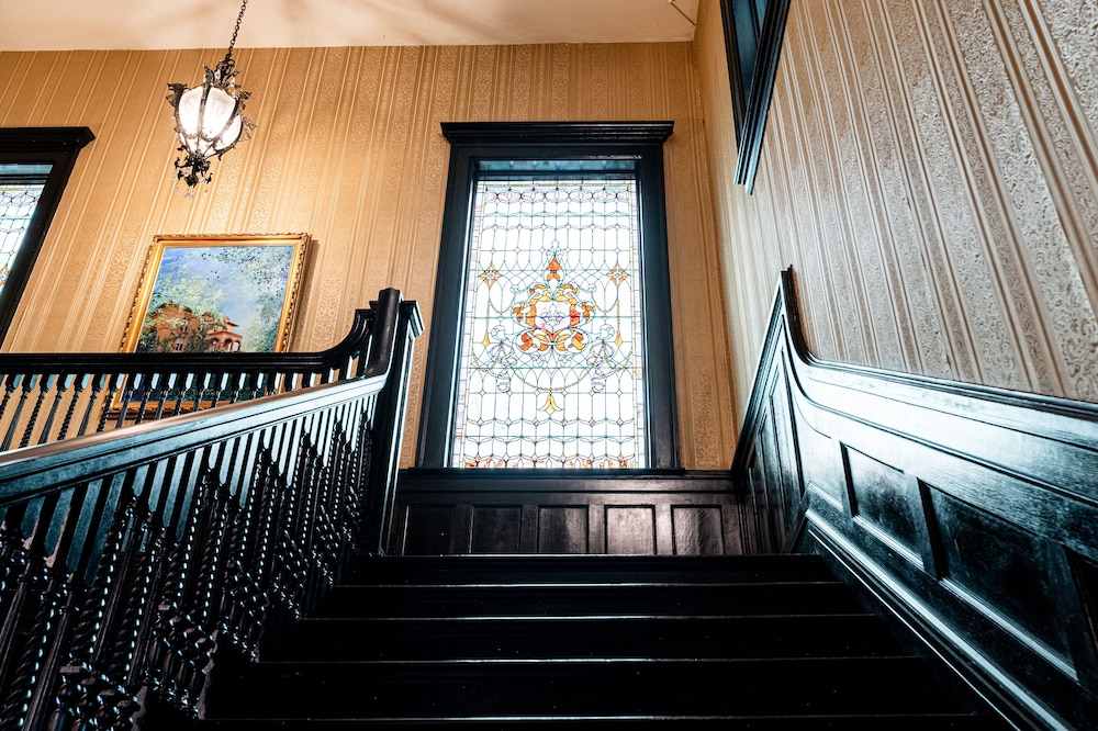 Vrooman Mansion Bloomington 36/72