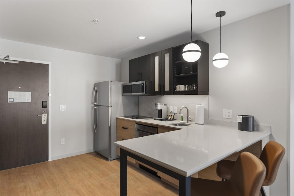 Hyatt House Thunder Bay 5/50