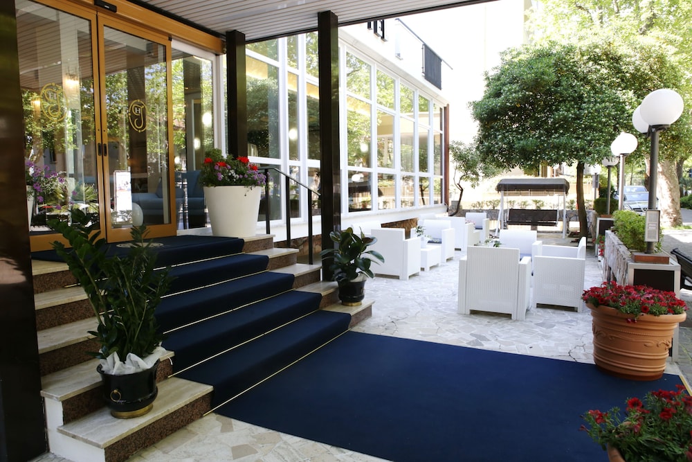 New Hotel Jolie 6/34