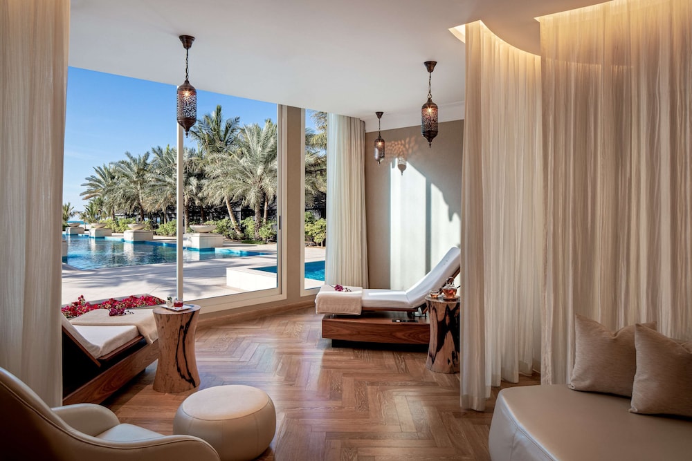 swimming pool spa
