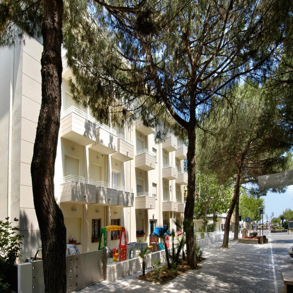 Hotel Muccioli 33/38