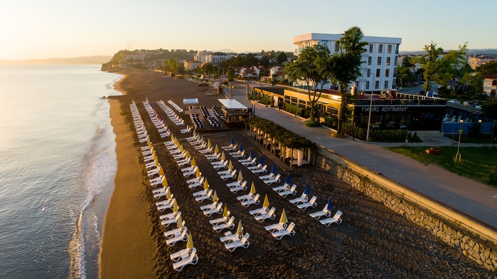 Turkuaz Beach Hotel 38/49