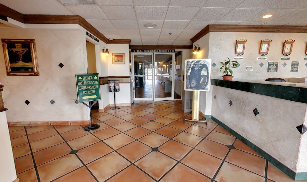 Miami Gardens Inn and Suites 5/30